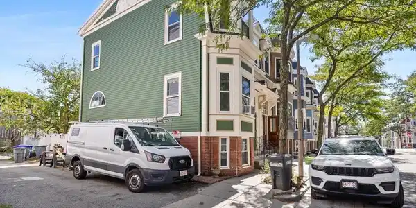 110 I St