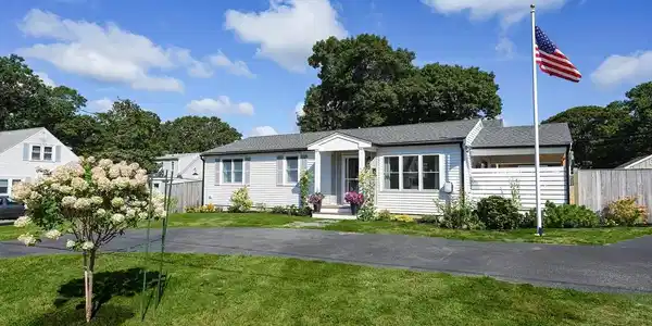8 Oak St