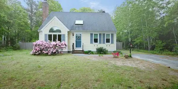 95 Rockville Ave