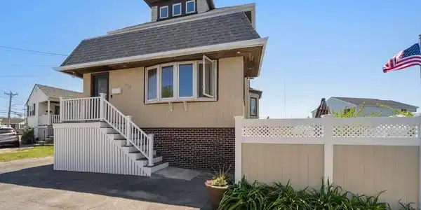 110 Draper Ave