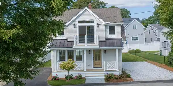 10 Vesper Ave