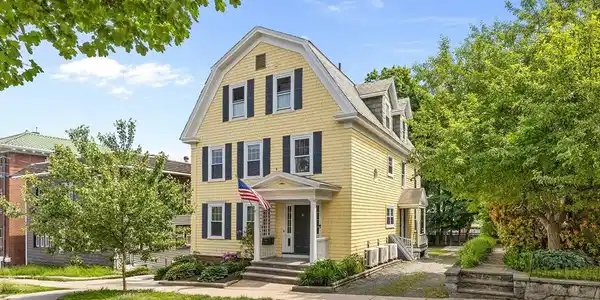 11 Cedar St