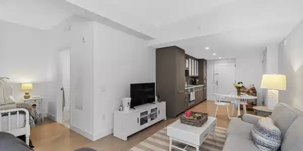 100 Lovejoy Wharf