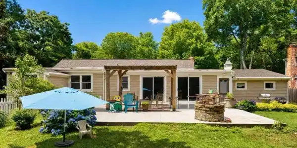 14 Veeder Dr