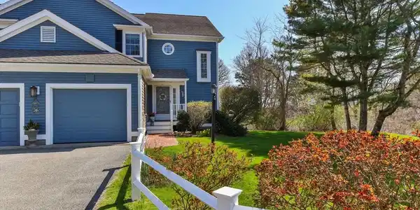 2 Englewood Dr