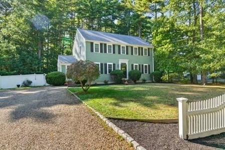 4 Rebecca Drive