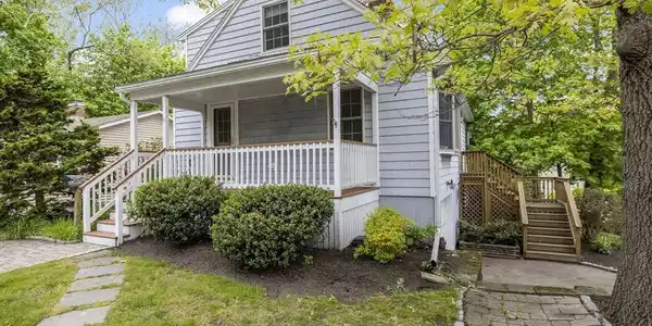 27 Puritan Road