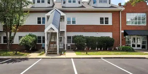 26 School St