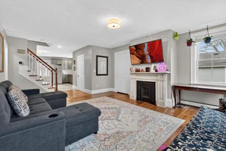 49 Essex St