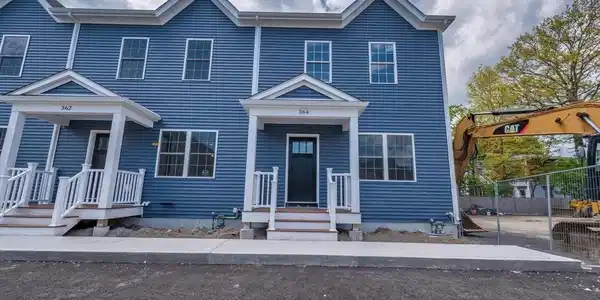364 High St