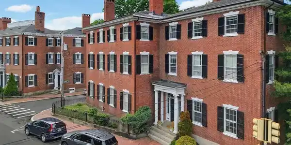 35 Washington Sq