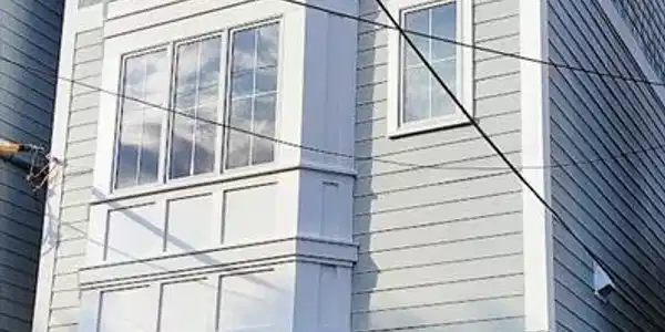 84 Baxter St