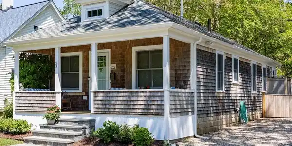 28 Oakwood Ave