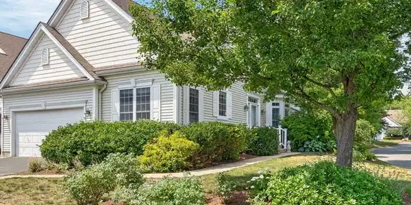 5 Highbank Trail