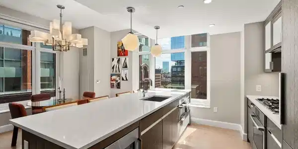100 Lovejoy Wharf