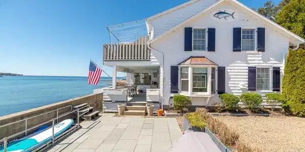 8 Bickford Way