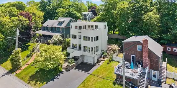 10 Prospect Ave