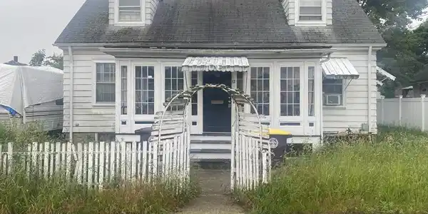 12 Fairlawn Rd