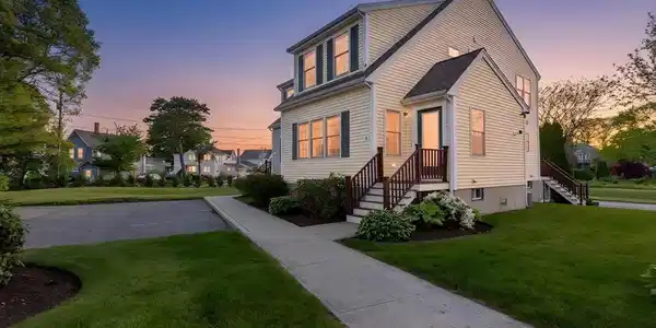 3 Carleton Street