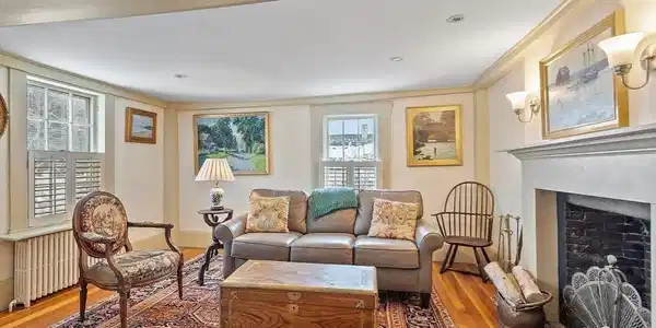 22 Mechanic St