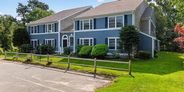 2 Englewood Dr