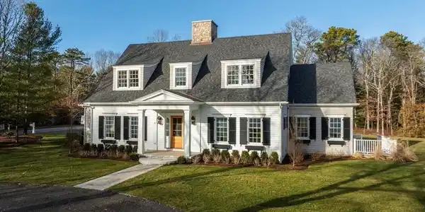 8 Nutmeg Ln