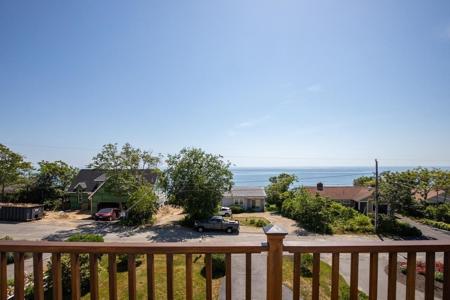 107 Shore Dr