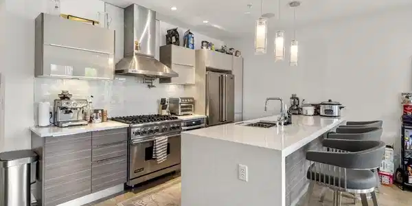 48 Gold St