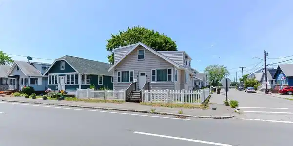 211 N Shore Rd