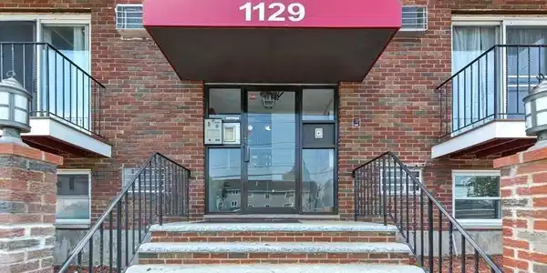 1129 North Shore Rd