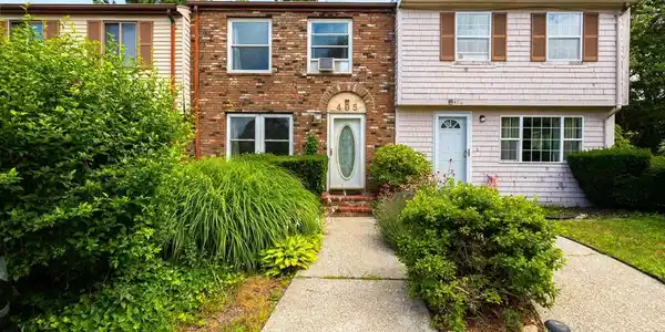 405 Village Dr