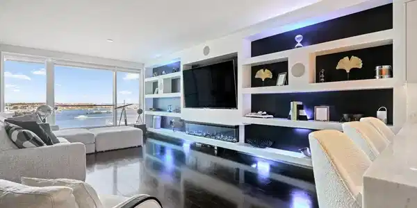 150 Seaport Blvd