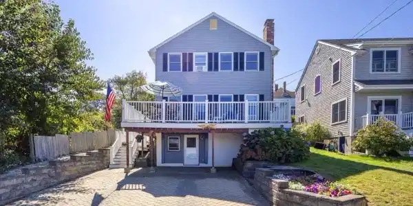 38 Point Allerton Ave