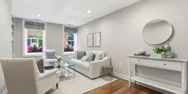 84 Myrtle St