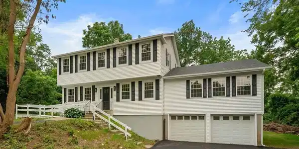 125 Bayview Ave