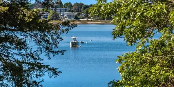 10 Squeteague Harbor