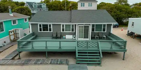 28 Cove St
