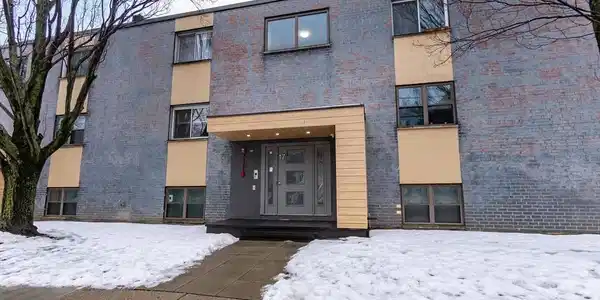 17 Carson St