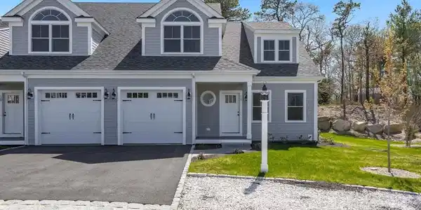 213 N Falmouth Hwy