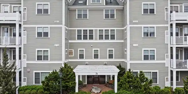 33 Intrepid Circle