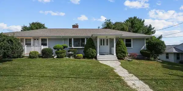 138 Bourn Ave