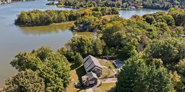 37 Richards Rd