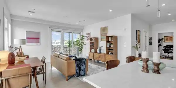 232 Old Colony Ave