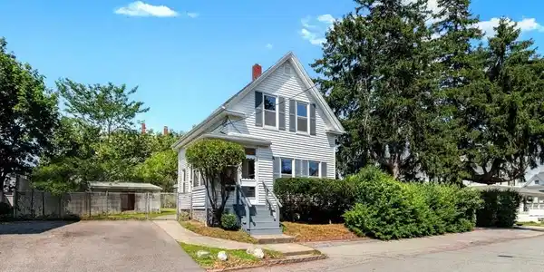 12 Lookout St.