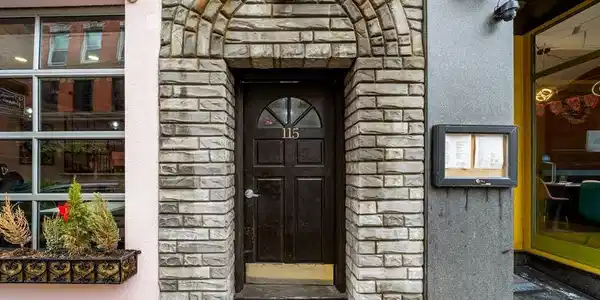 115 Salem St