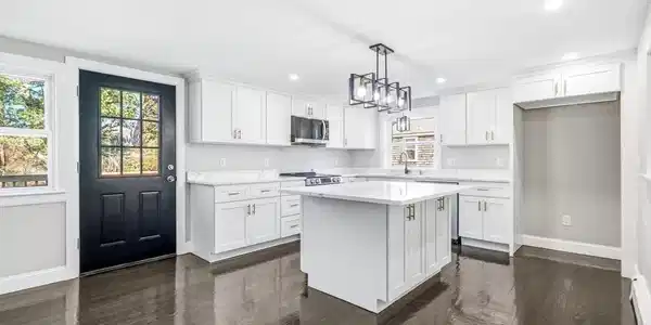 408 Teaticket Hwy