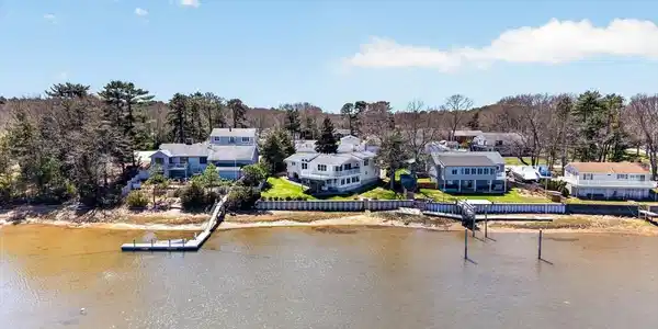 63 Edgewater Drive