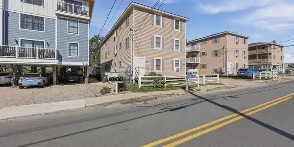 20 Cable Ave