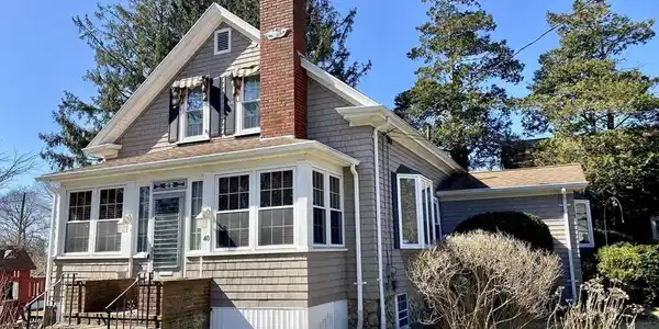 40 Castle Ave