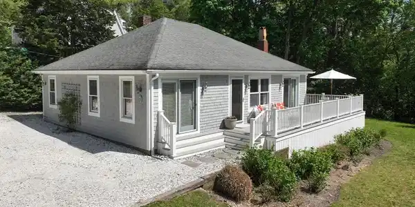 15 Priscilla Ave